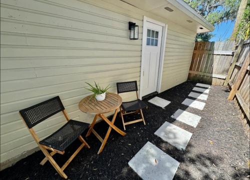 Sanford Casa | The Sanford Foodie Guest House