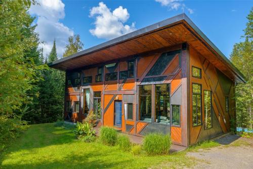 Val David Chalet De Esquí | The Sculptural Nature Escape Spa & Billiards