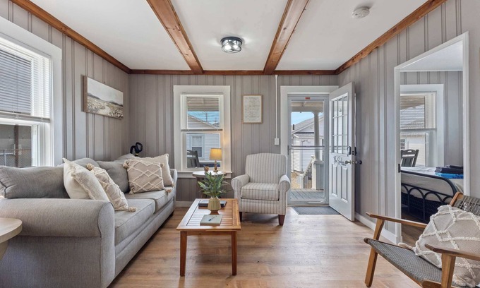 Hampton Cabina | The Seahorse - The Heart of Hampton Beach!