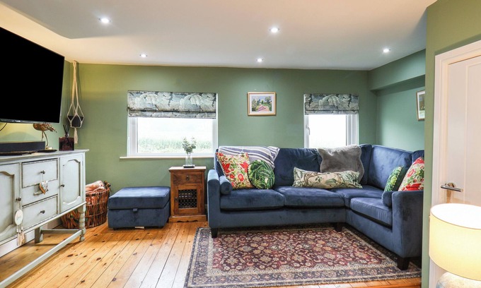 Hinderwell Cabaña | THE SEASIDE HOUSE, pet friendly, with a garden in Staithes
