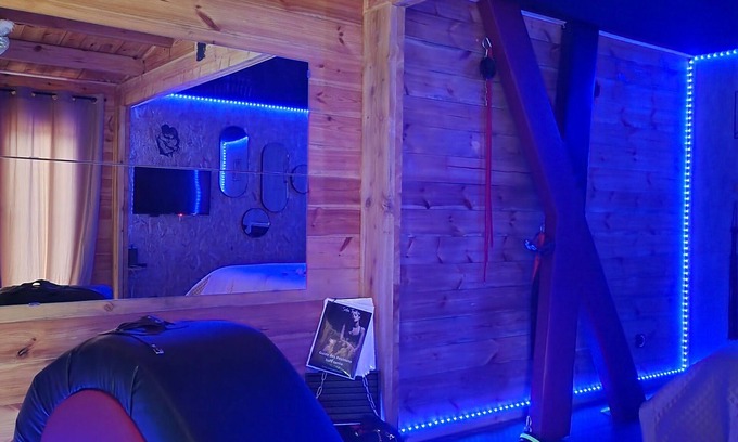 Saint-Aigulin Chalet De Esquí | The Secret Love Room