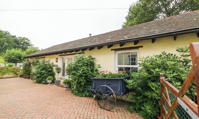 Gooseham Cabaña | THE SHIPPEN, pet friendly, character holiday cottage in Kilkhampton