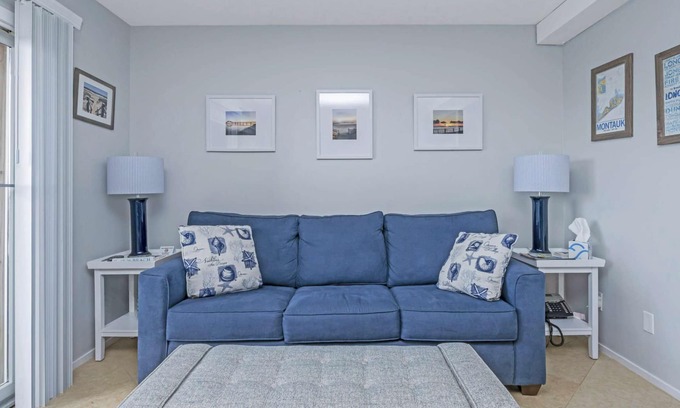 Napeague Apartamento | The Siesta 1BR Beachside Home |Beach+Pool+WiFi+PKG