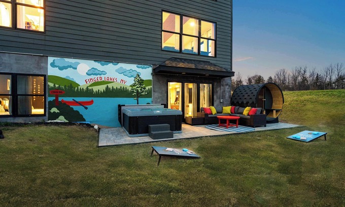 Lansing Casa | The Silversands Lakehouse