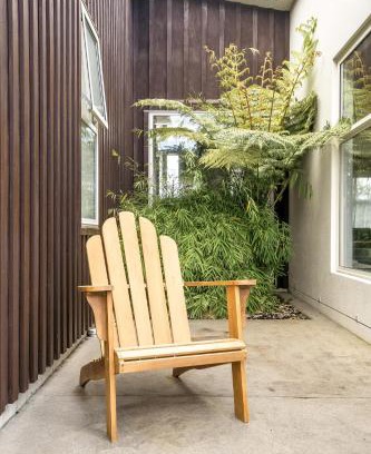 Tauranga Casa | The Solitude - Comfort at its Best by Carmichael Reserve in Tauranga