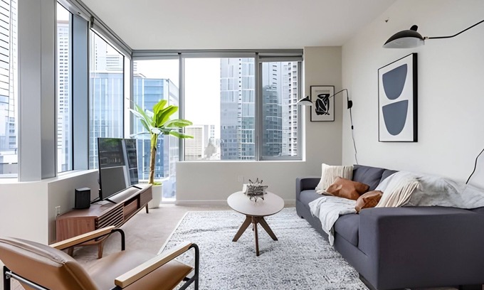 West Bellevue Apartamento | The Sophari Experience:2BR Bellevue|Gym|WaterView1