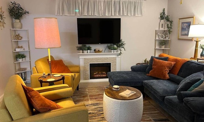 Hastings Apartamento | The Spacious Surprise-Family and Long-Term Stays Welcome. Cozy & Pet-Friendly!