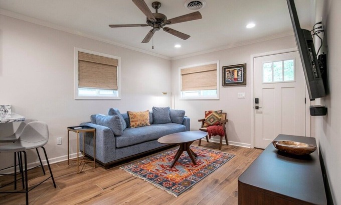 Oxford Casa | The Square Unit 2, Cozy 1 BR by VelvetDitchVillas