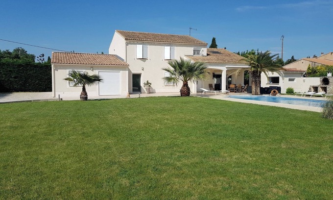 Orange Apartamento | The Studio of Happiness