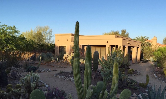 Cactus Acres Casa | Sublime Desert Oasis
