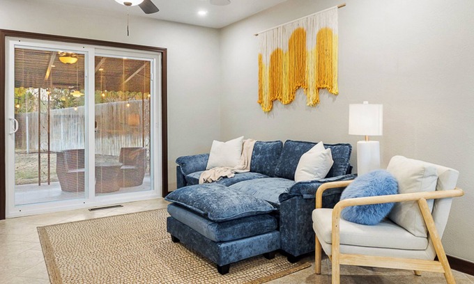 South Richland Casa | The Sunlit Vista, 2BR Home in Richland w/ Fenced Backyard