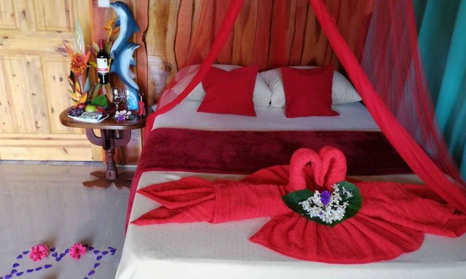 Bahía Drake Cabina | The Sunset Tucano Lodge