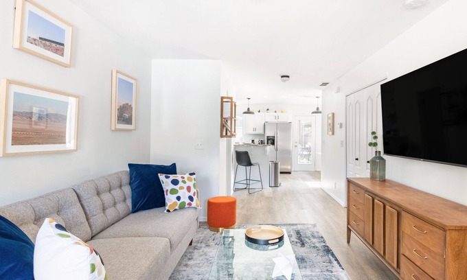 Boise Bench Casa | /The Tag House/ 5 minutes to BSU, airport, hiking and downtown