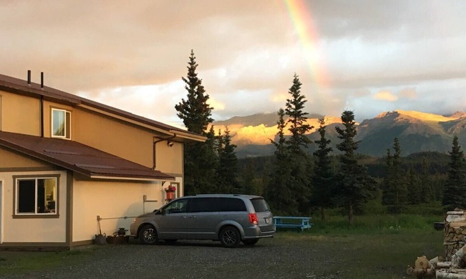 Healy Casa | Los Taiga Casa - vistas a las montañas que inspiran en el borde del Parque Nacional de Denali