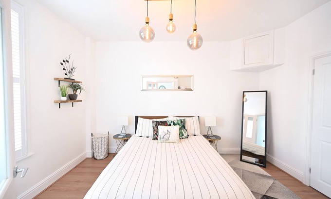 City Centre Casa | The Teapot Cottage 🫖 in Town Centre.