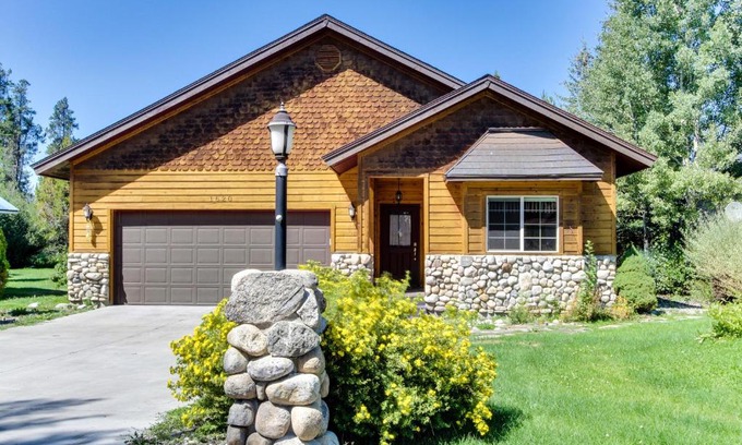 McCall Casa | The Timber Inn