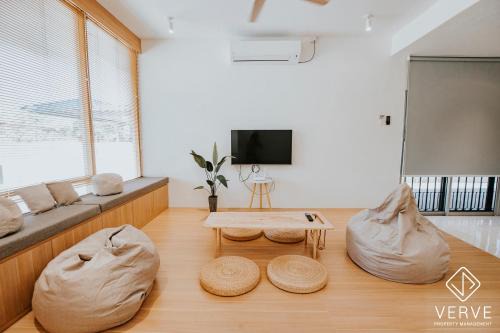 Taman Mutiara Casa | The Time Capsule 4B3B BY Verve 12 Pax