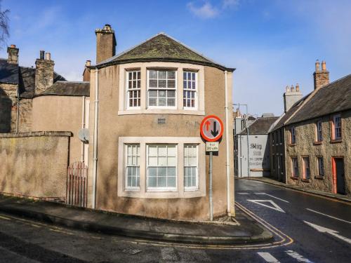 Melrose Casa | The Toll House