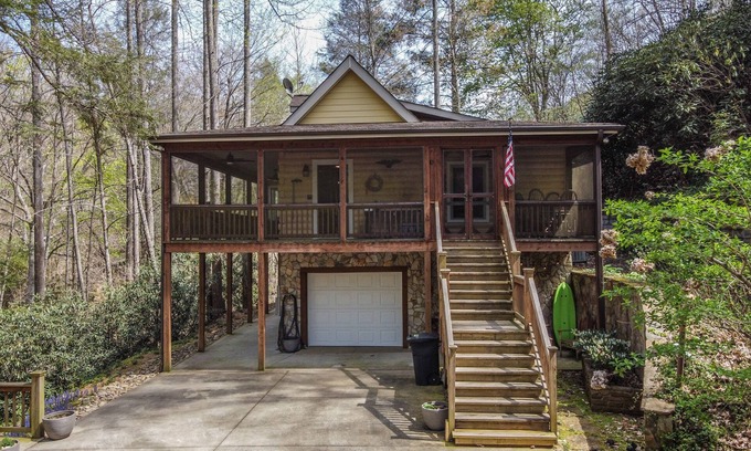 Saluda Casa | The TrainStation | Secluded Cabin with Large Deck, Waterfall, & Hot Tub!