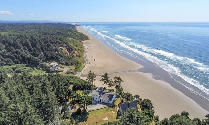 Bandon Casa | El único alquiler de vacaciones extremadamente privado con kilómetros de playa de arena