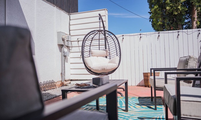 Prince George Casa | The Urban Nest – 2Bd | Central Stay Near Downtown