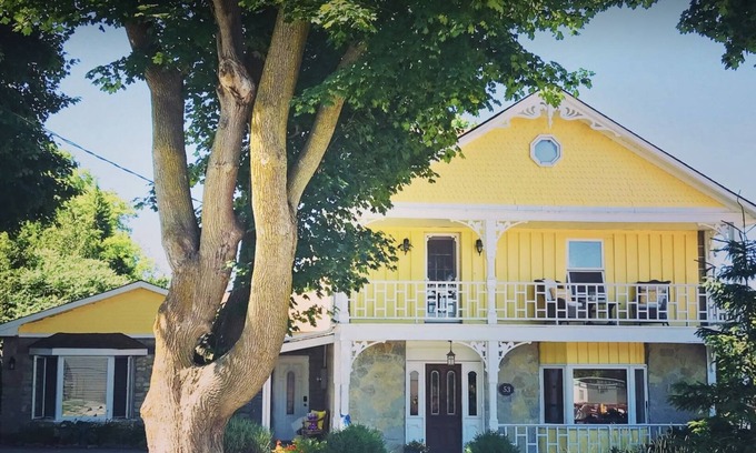 Elora Apartamento | Victoria Street Retreat