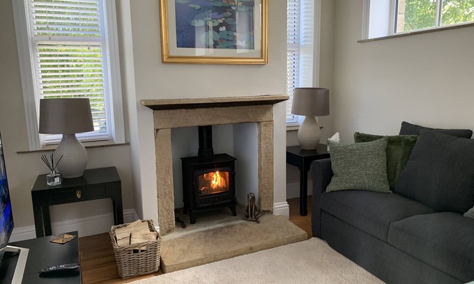 Lanchester Cabaña | Rural-Lujoso-Baño privado con bañera-Vista al Jardín-The Waiting Room