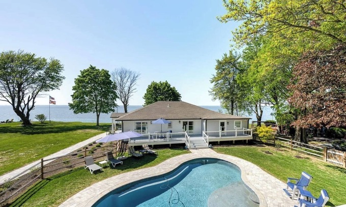 Tolchester Beach Casa | The Waterfront Retreat- *With Sauna and Hot Tub!*
