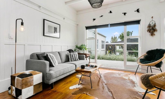 Cambridge Casa | The White House A stylish bungalow with 2 bathrooms and easy walk to town