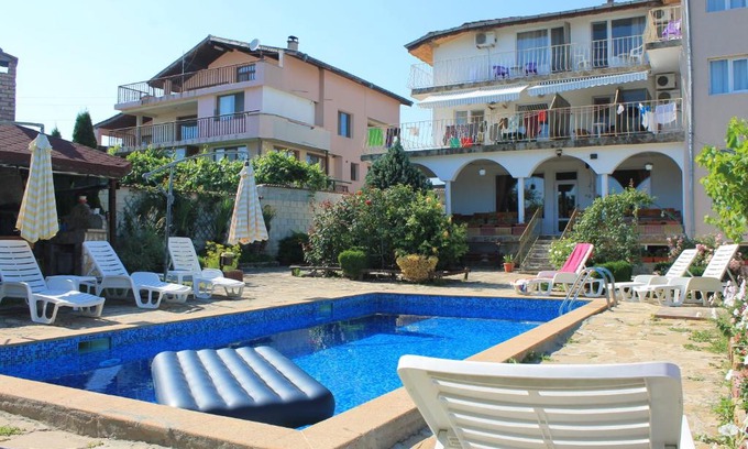 Bliznatsi Casa | The White House