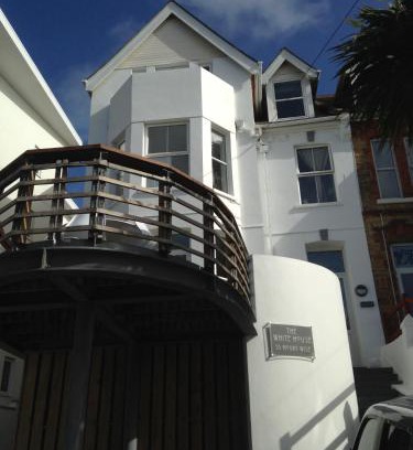 Newquay Hotel | The White House Hotel