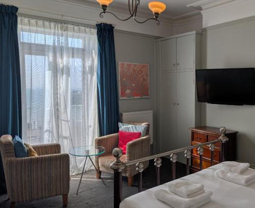 Hastings Hotel | The White Rock Hotel