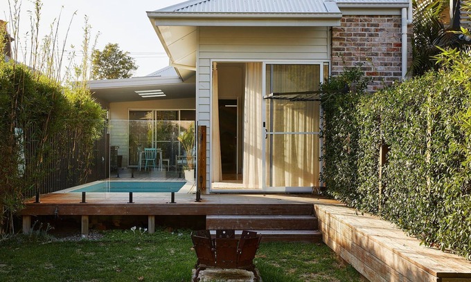 Cooks Hill Casa | The Willows - family holiday home with swimming pool