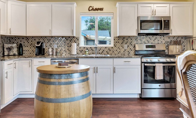 Paso Robles Cabaña | THE WINE BARREL-The Westside Cottages 2 Bed/2 Bath