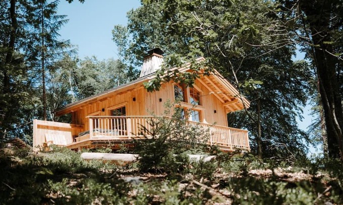 Ondenval Chalet De Esquí | The WoodPecker Lodge