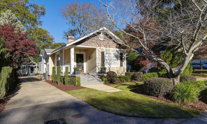 Earlewood Casa | The Wren + Nest | Main & Guest House | Sleeps 10