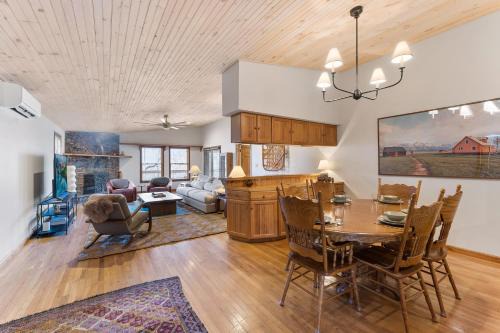 Boone Casa | The Wydown House