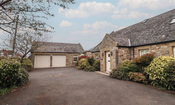 Bamburgh Cabaña | THE WYND, family friendly, country holiday cottage in Bamburgh