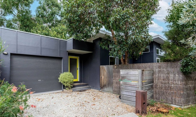 Inverloch Casa | The Yellow Door Inverloch