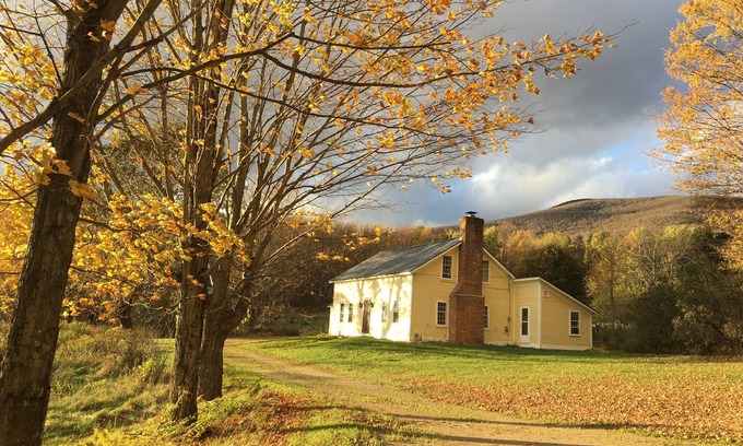 Mendon Casa | The Yellow Farmhouse (9 millas de Killington K-1 Lodge y 3 millas de Pico)