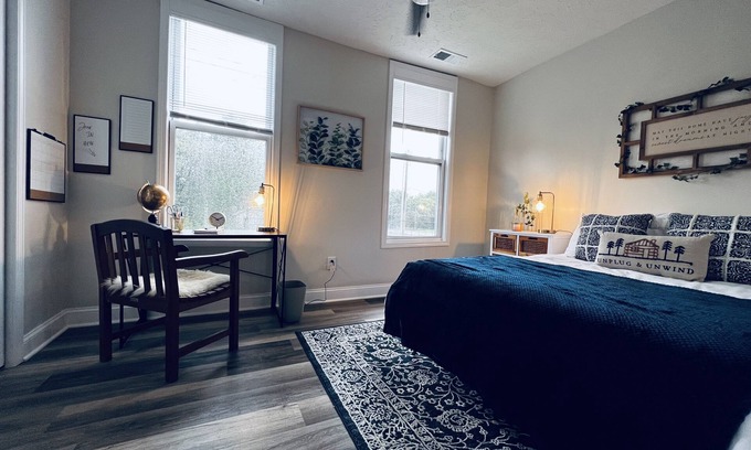 West Main Historic District Casa | The Zen Den is here for you to unwind, designed with your comfort in mind.