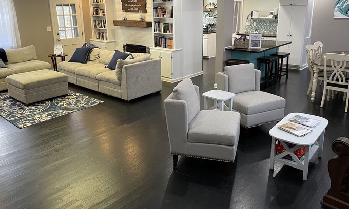 Charlottesville Casa | TheComfy Ranch