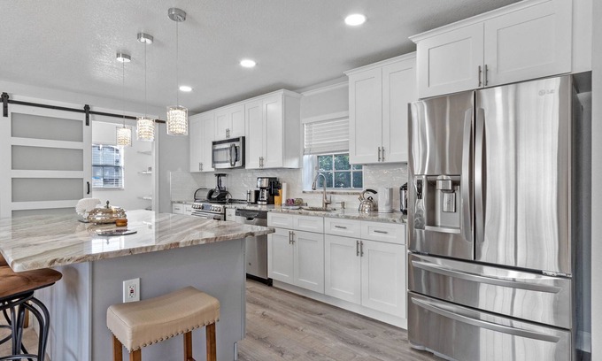 Florida Central Atlantic Coast Casa | Theme Park Retreat | 4bedroom | near Universal Studios