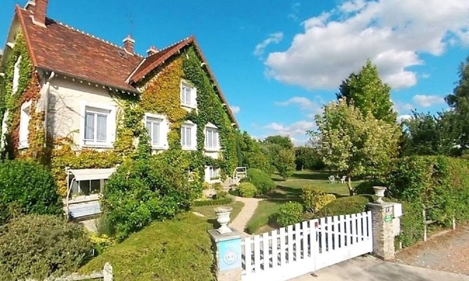 Saints Villa | Amplia y hermosa VILLA AMELIE PARIS cerca de PARIS y DISNEY