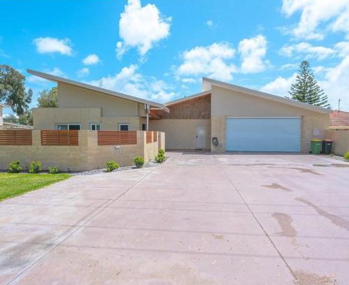 Lancelin Casa | Things of Stone and Wood