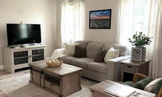 Rock Springs Casa | This house is a 2 bedroom(s), 1 bathrooms, located in Rock Springs, WY.