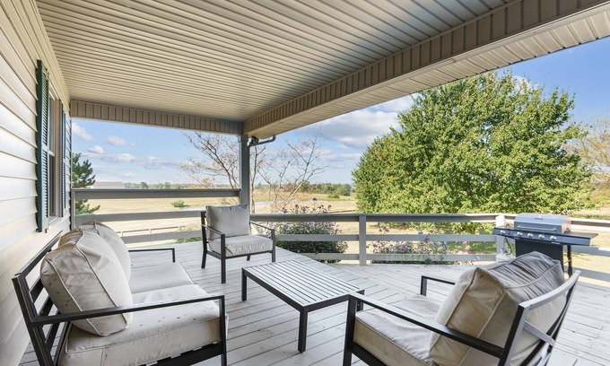 Paris Casa | This house is a 3 bedroom(s), 2.5 bathrooms, located in Paris, KY.