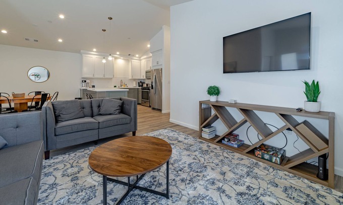 McKinleyville Casa | This house is a 3 bedroom(s), 2 bathrooms, located in McKinleyville, CA.