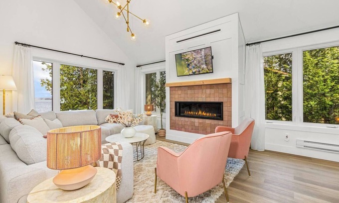 Grey Highlands Casa | This house is a 4 bedroom(s), 2 bathrooms, located in Flesherton, ON.