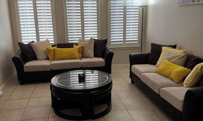 Biggs Field Casa | This house is a 4 bedroom(s), 2 bathrooms, located in El Paso, TX.